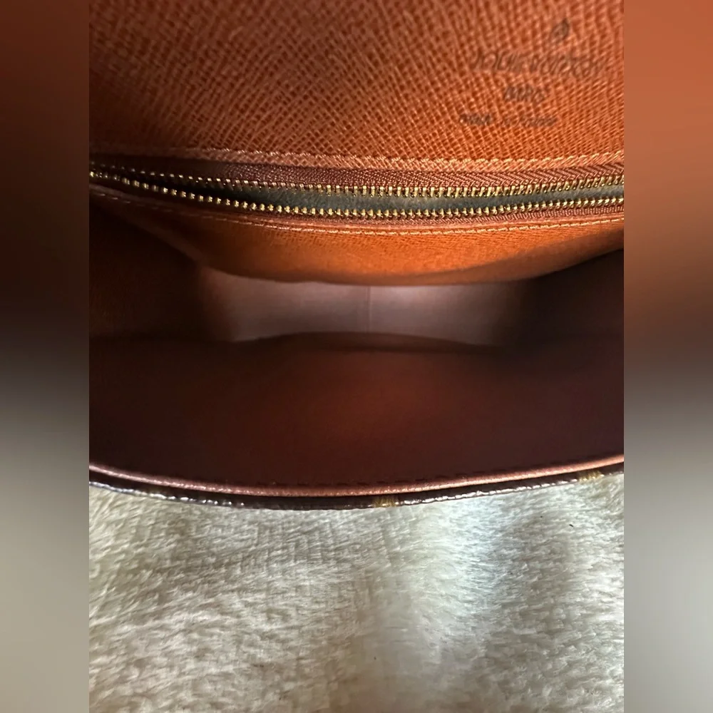 Louis Vuitton St Cloud Monogram GM - Picture 10 of 16